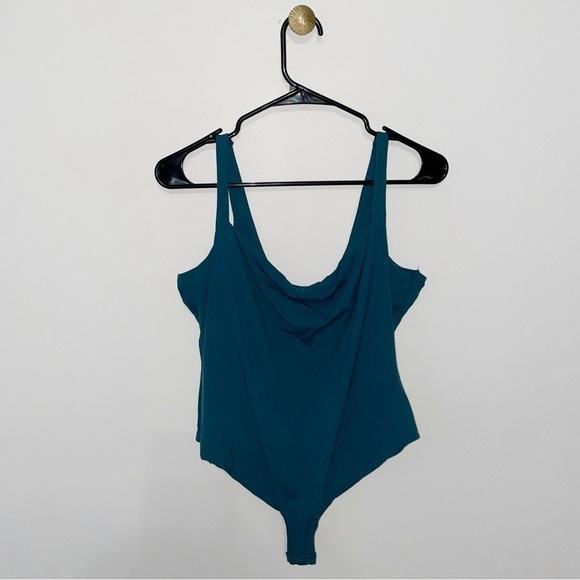 SKIMS fits everybody square neck bodysuit sleeveless like new htf color teal 3X - Picture 4 of 7